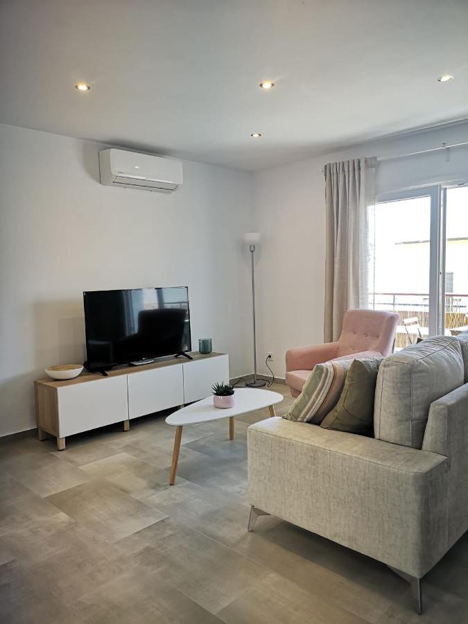 Apartamento Suite Arco De La Villa,Solo Familia Y Parejas,Parking Gratuito 科尼尔-德拉弗龙特拉 外观 照片
